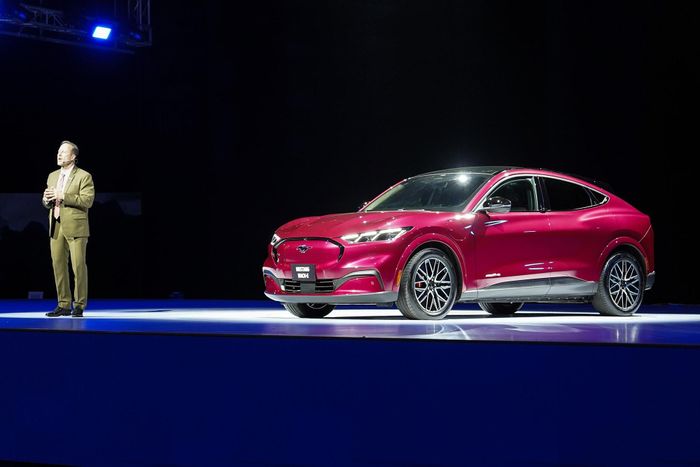 Ford Mustang Mach-E là mẫu xe duy nhất trong danh sách có bán ra tại thị trường Việt Nam. Ảnh: Hoàng Linh
