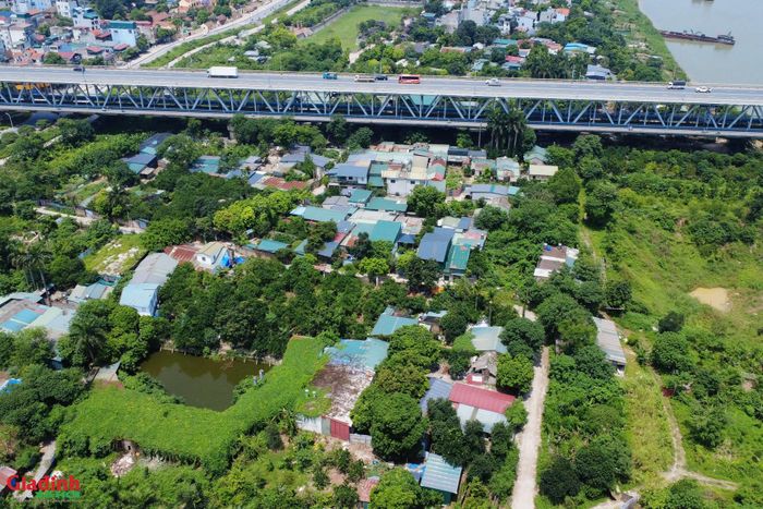 Dự án công viên tại Phú Thượng là một phần trong tổng thể dự án Trục đại lộ cảnh quan sông Hồng với quy mô nghiên cứu khoảng 11.481 ha, trải dài dọc hai bên sông Hồng trên địa phận Hà Nội.