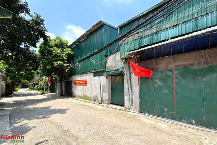 Thực tế sự tồn tại của nhiều loại hình công trình và hoạt động sản xuất cho thấy thực trạng sử dụng đất tại đây còn khá phức tạp, cần thực hiện công tác kiểm kê và giải phóng mặt bằng theo đúng trình tự pháp lý trước khi triển khai các hạng mục xây lắp.
