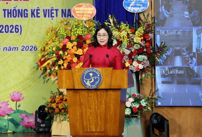 Cục trưởng Cục Thống kê Nguyễn Thị Hương đọc diễn văn kỷ niệm 80 năm thành lập ngành thống kê Việt Nam - Ảnh: VGP/Đức Tuân