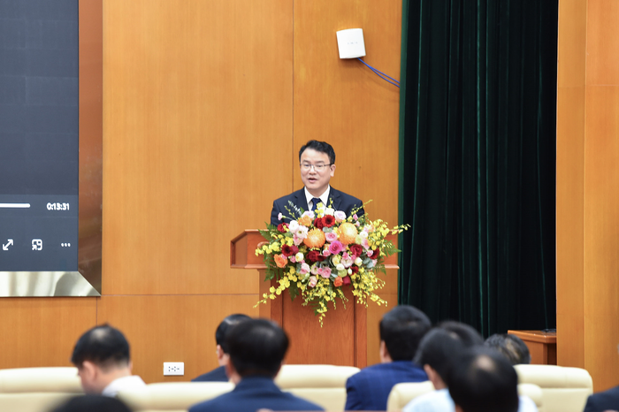  Thứ trưởng Bộ Tài chính Trần Quốc Phương phát biểu. 
