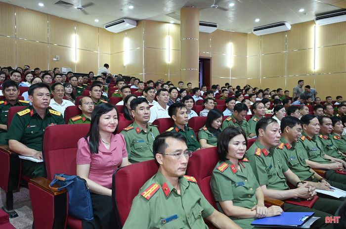 Đại biểu các đơn vị, địa phương dự hội nghị.