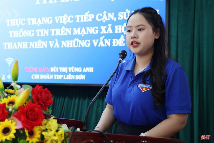 Đại biểu trình bày tham luận tại buổi tọa đàm.