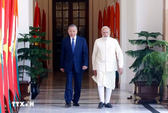 Tổng Bí thư, Chủ tịch nước Tô Lâm và Thủ tướng Ấn Độ Narendra Modi gặp hẹp. (Ảnh: Thống Nhất/TTXVN)