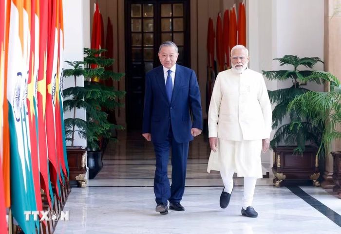 Tổng Bí thư, Chủ tịch nước Tô Lâm và Thủ tướng Ấn Độ Narendra Modi gặp hẹp. (Ảnh: Thống Nhất/TTXVN)