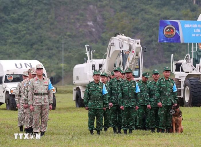 Sỹ quan, quân nhân các quân binh chủng của Quân đội Nhân dân Việt Nam tham gia Diễn tập song phương Việt Nam-Ấn Độ về gìn giữ hòa bình Liên hợp quốc năm 2025. (Ảnh: Trọng Đức/TTXVN)