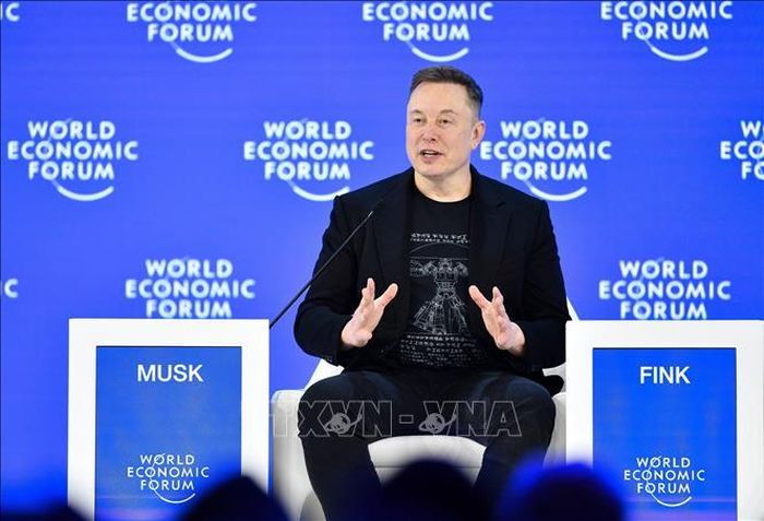 Tỷ phú Elon Musk phát biểu tại hội nghị thường niên của Diễn đàn kinh tế thế giới ở Davos, Thụy Sĩ, ngày 22/1/2026. Ảnh tư liệu: THX/TTXVN