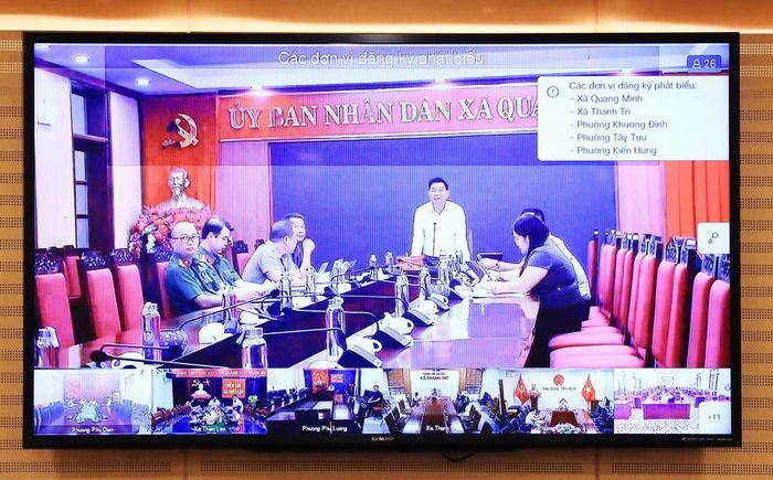 Lãnh đạo địa phương báo cáo tiến độ, kiến nghị giải pháp tháo gỡ khó khăn trong triển khai các dự án hạ tầng trọng điểm qua hình thức trực tuyến.