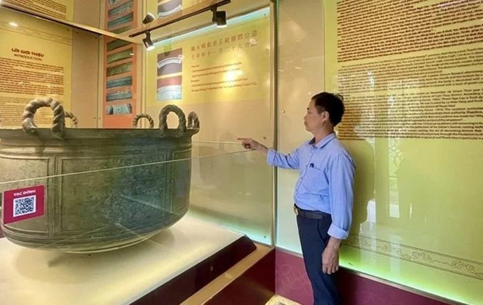 Bảo vật quốc gia Vạc đồng Cẩm Thủy là độc bản còn khá nguyên vẹn và thuộc loại lớn nhất Việt Nam.