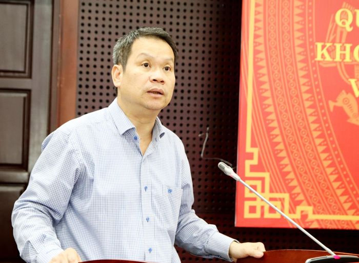 Chủ tịch UBND thành phố Nguyễn Mạnh Hùng phát biểu tại hội nghị. Ảnh: TRỌNG HUY