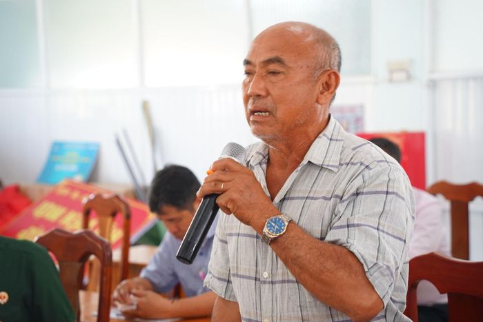 Cử tri thôn Tuy Tịnh 2, xã Tuy Phong nêu kiến nghị tại buổi tiếp xúc