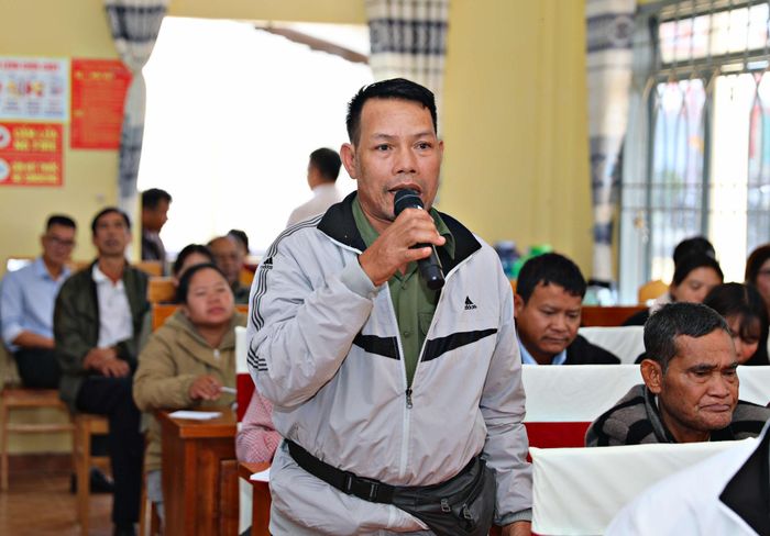 Cử tri Bon Tô Xa Nga, Trưởng Ban Công tác Mặt trận thôn Đưng Kasi kiến nghị các cấp có thẩm quyền sớm ban hành kế hoạch sử dụng đất của địa phương để người dân có thể làm giấy chứng nhận quyền sử dụng đất trên diện tích đã ra quy hoạch 3 loại rừng