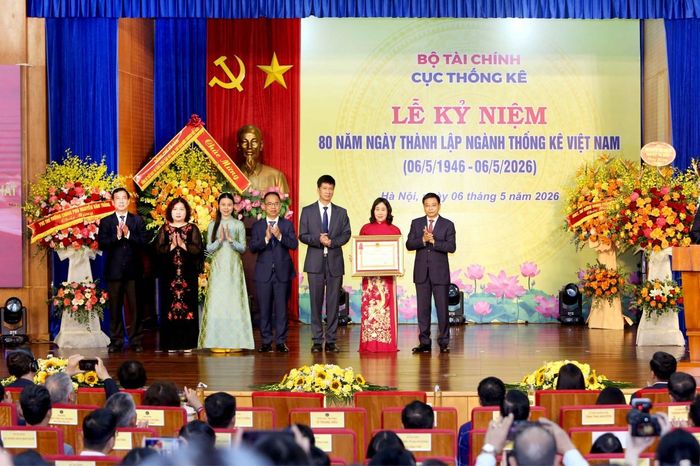 Tại buổi lễ, thừa ủy quyền của Chủ tịch nước, Phó Thủ tướng Nguyễn Văn Thắng đã trao Huân chương Lao động hạng Nhất cho Cục Thống kê (Bộ Tài chính), đã có thành tích xuất sắc đột xuất trong công tác xây dụng dữ liệu thống kê kinh tế - xã hội nền phục vụ quản lý điều hành từ Trung ương tới địa phương, góp phần vào sự nghiệp xây dựng chủ nghĩa xã hội và bảo vệ Tổ quốc.