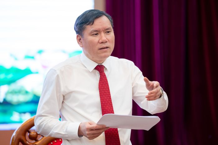 Chủ tịch Viện Hàn lâm Khoa học xã hội Việt Nam, Phó Chủ tịch Hội đồng Lý luận Trung ương Lê Văn Lợi phát biểu. Ảnh: Phạm Thắng