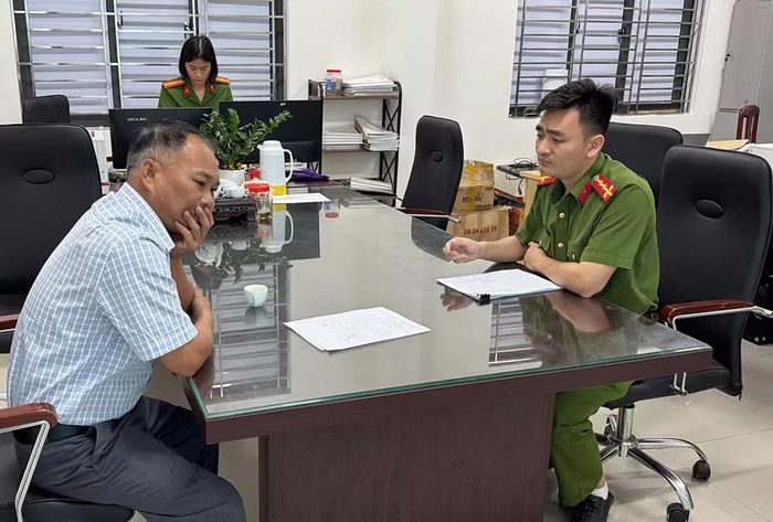 Đối tượng Vũ Khắc Tuấn tại cơ quan Công an.