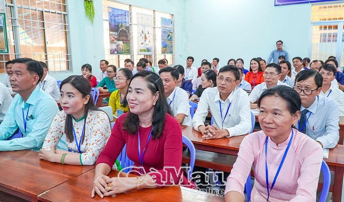 Hội thi là diễn đàn để cán bộ quản lý bậc tiểu học giao lưu, chia sẻ kinh nghiệm.