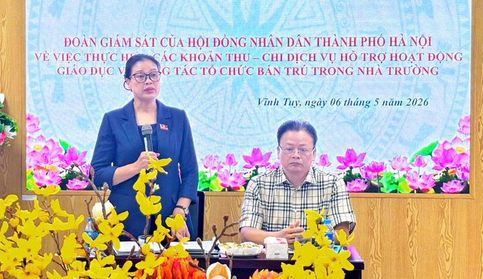 Trưởng Ban Văn hóa - Xã hội HĐND thành phố Bạch Liên Hương phát biểu tại buổi làm việc. Ảnh: Vân Hà
