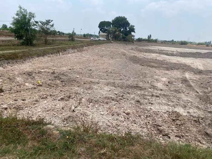 Nơi đất mặt ruộng bị khai thác trái phép. Ảnh: Công an tỉnh Tây Ninh