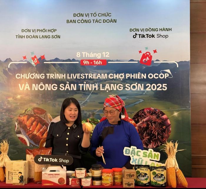 Chương trình hỗ trợ người nông dân làm quen với bán hàng trực tuyến được tỉnh Lạng Sơn tổ chức rầm rộ từ tháng 12/2025 đến nay.