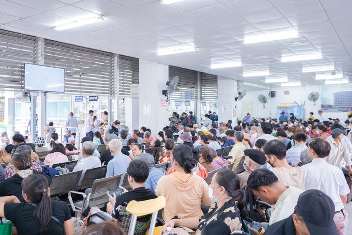 Lượng khám ngoại trú của Bệnh viện Chợ Rẫy tăng cao chưa từng thấy. Ảnh: BVCC.