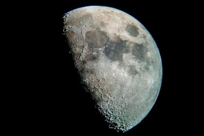 Mặt Trăng được cho là hình thành cách đây khoảng 4,51 tỷ năm. Ảnh: Thomas Campbell/NASA.