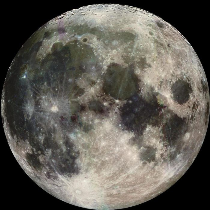 Hình ảnh Mặt Trăng được chụp năm 1992 bởi tàu vũ trụ Galileo của NASA. Ảnh: NASA.