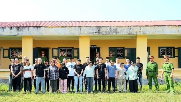 Nhóm đối tượng lừa đảo, chiếm đoạt tài sản trên không gian mạng bị Công an tỉnh Quảng Trị bắt giữ.