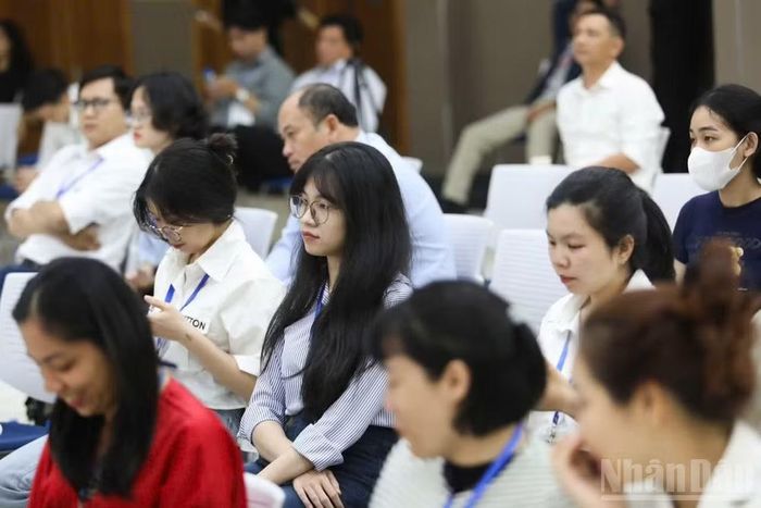 Các ngành nghề thuộc mảng xã hội, cầu nhiều hơn cung bởi việc tìm được tiếng nói chung về thu nhập đang là vấn đề. (Ảnh: Tùng Anh)
