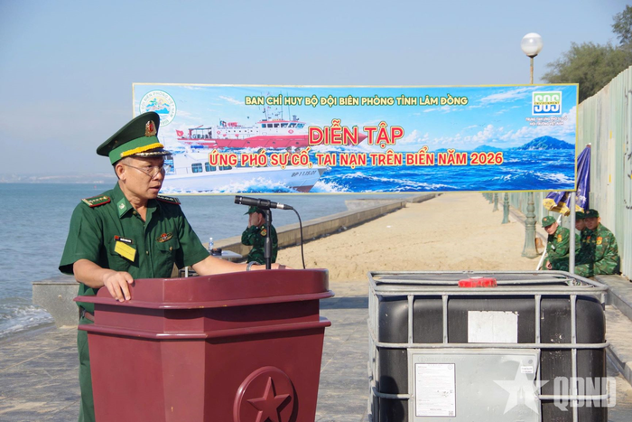 Đại tá Nguyễn Thành Đính, Phó chỉ huy trưởng Bộ CHQS tỉnh Lâm Đồng, Chỉ huy trưởng Ban chỉ huy Bộ đội Biên phòng tỉnh Lâm Đồng phát biểu khai mạc diễn tập.