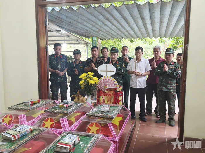 Các hài cốt liệt sĩ được đưa về Nhà chờ Đội tìm kiếm, quy tập hài cốt liệt sĩ Bộ CHQS tỉnh Tuyên Quang để tổ chức lễ viếng và hoàn thiện các thủ tục trước khi an táng theo quy định.