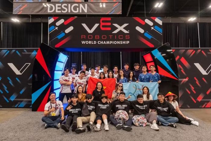 Các đội tuyển Robotics Trường Đinh Thiện Lý tại VEX Robotics World Championship 2026 (Mỹ)