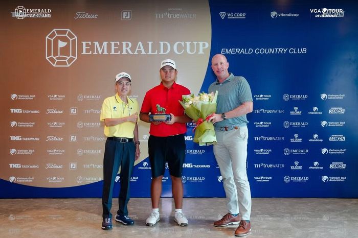 Trần Thế Bảo giành danh hiệu Best Amateur.