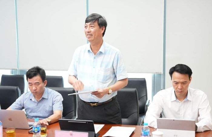Trưởng ban Sản xuất Than TKV Vũ Văn Điền báo cáo đánh giá kết quả sản xuất, tiêu thụ than tháng 4, triển khai kế hoạch sản xuất, tiêu thụ than tháng 5/2026. 