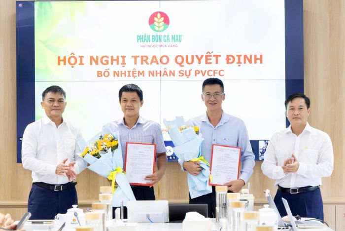 PVCFC bổ nhiệm ông Tô Vũ Thanh Điền giữ chức Phó Giám đốc Chi nhánh PVCFC - Thương mại và Dịch vụ kiêm Trưởng phòng Kỹ thuật và ông Trần Hải Đăng giữ chức Phó Giám đốc Chi nhánh PVCFC - Ban Quản lý dự án chuyên ngành.