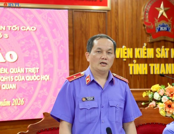  Đồng chí Phạm Viết Vượng – Viện trưởng VKSND tỉnh Quảng Ninh chia sẻ một số kinh nghiệm đúc rút từ thực tiễn.