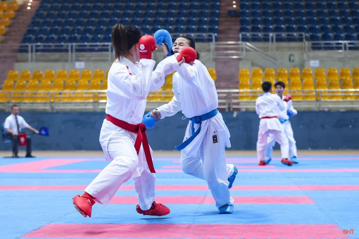 Tất cả đều nỗ lực thi đấu hết mình với mong muốn giành chiến thắng.