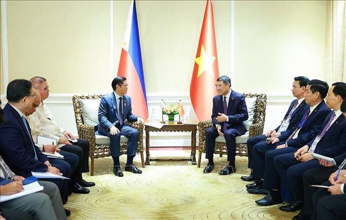 Thủ tướng Lê Minh Hưng gặp Tổng thống Philippines Ferdinand Romualdez Marcos Jr, Chủ tịch ASEAN năm 2026. Ảnh: Dương Giang/TTXVN
