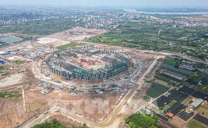 Dự kiến, sân vận động PVF sẽ hoàn thiện toàn bộ các hạng mục vào tháng 3/2027. Ảnh: Minh Quyết – TTXVN