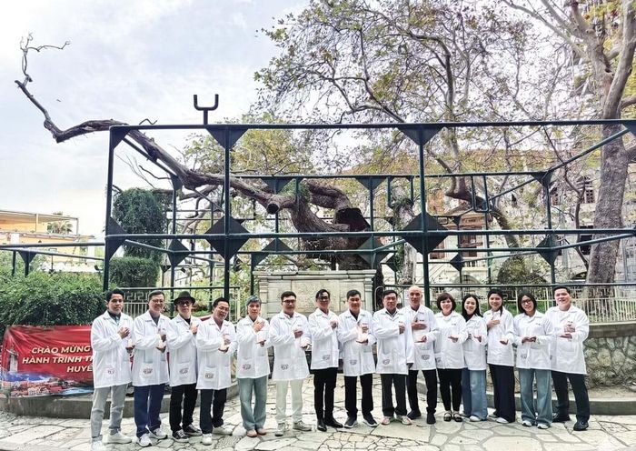 Chuyến đi đến Hy Lạp - vùng đất khai sinh nền y học phương Tây được Duy Khương tổ chức cho đoàn dược sĩ, bác sĩ Việt Nam, như một cách đọc lại lời thề Hippocrates.