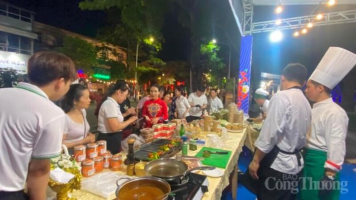 Nhiều nhà hàng thương hiệu tại Hải Phòng tham gia tại các gian ẩm thực.