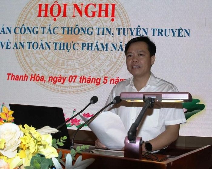 Phó Giám đốc Sở Y tế Trần Văn Hùng phát biểu tại hội nghị.