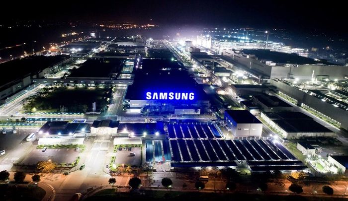 Sự bùng nổ của AI giúp Samsung mở rộng vị thế trong chuỗi cung ứng bán dẫn toàn cầu. Ảnh: Bloomberg.
