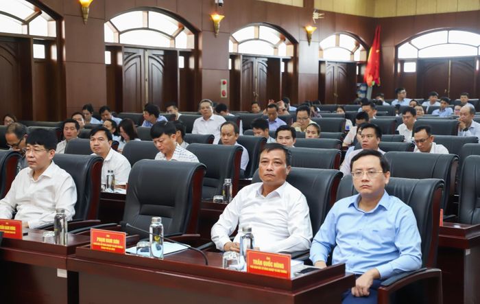 Các đại biểu dự hội nghị. Ảnh: NGỌC PHÚ