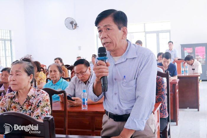 Cử tri phát biểu ý kiến tại hội nghị. Ảnh: Đoàn ĐBQH thành phố