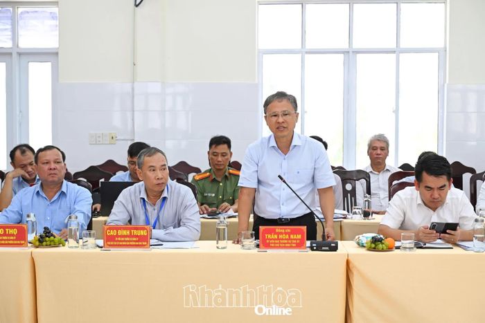 Phó Chủ tịch UBND tỉnh Trần Hòa Nam phát biểu.