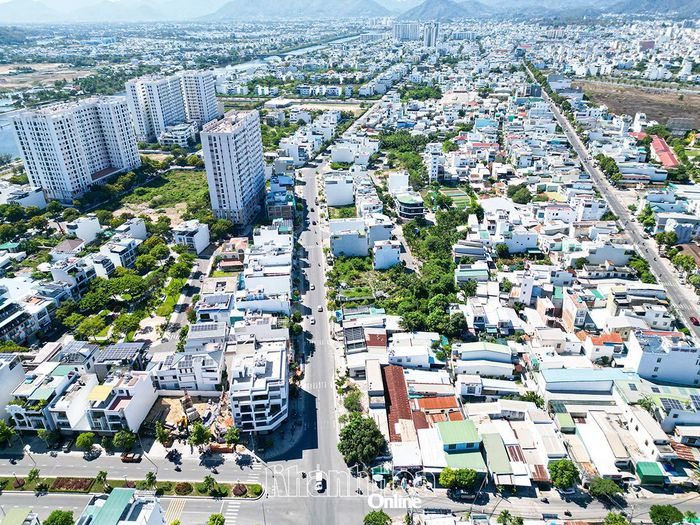 Đường số 4 (đường số 6 - đường 23) phía Tây Lê Hồng Phong.