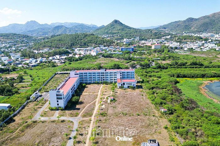 Trường Cao đẳng Y tế Khánh Hòa.