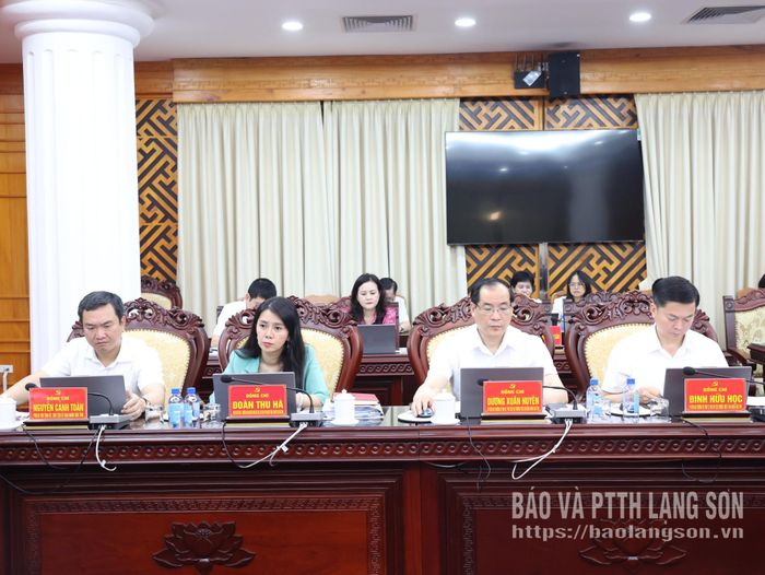 Các đại biểu dự hội nghị