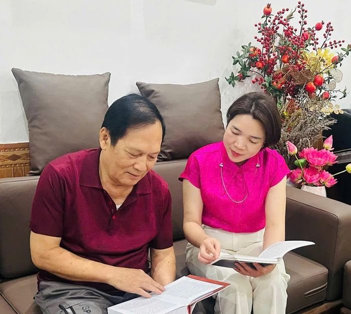 Nhà văn Nguyễn Hiền Lương và tác giả.
