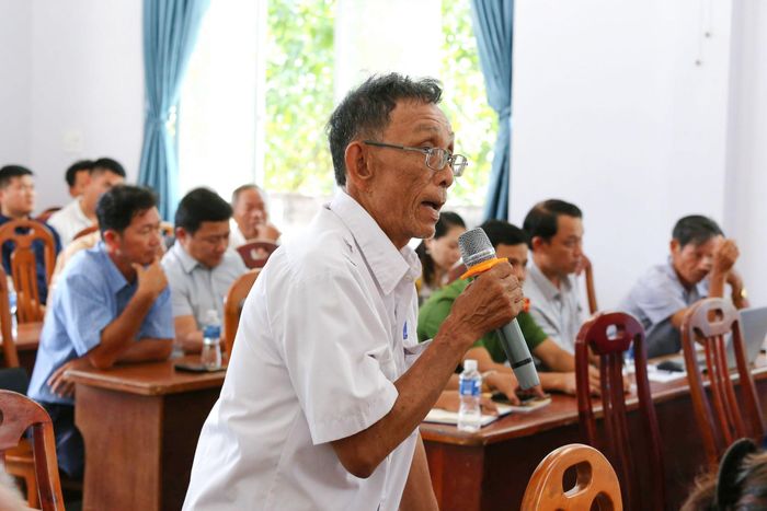 Cử tri xã Sơn Mỹ phát biểu ý kiến tại hội nghị